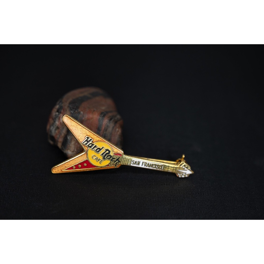Hard Rock Cafe Pin San Francisco Flying‎ V Red and Gold Guitar HRC